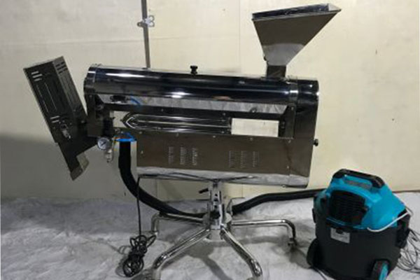 sealing machine for plastic containers, sealing machine ...