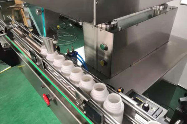 pneumatic filling equipment double heads liquid lotion cream machine de remplissage pneumatique - youtube