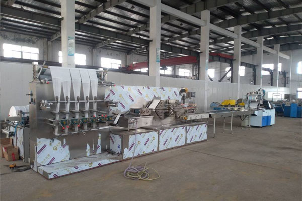 Automatic wet wipes production line